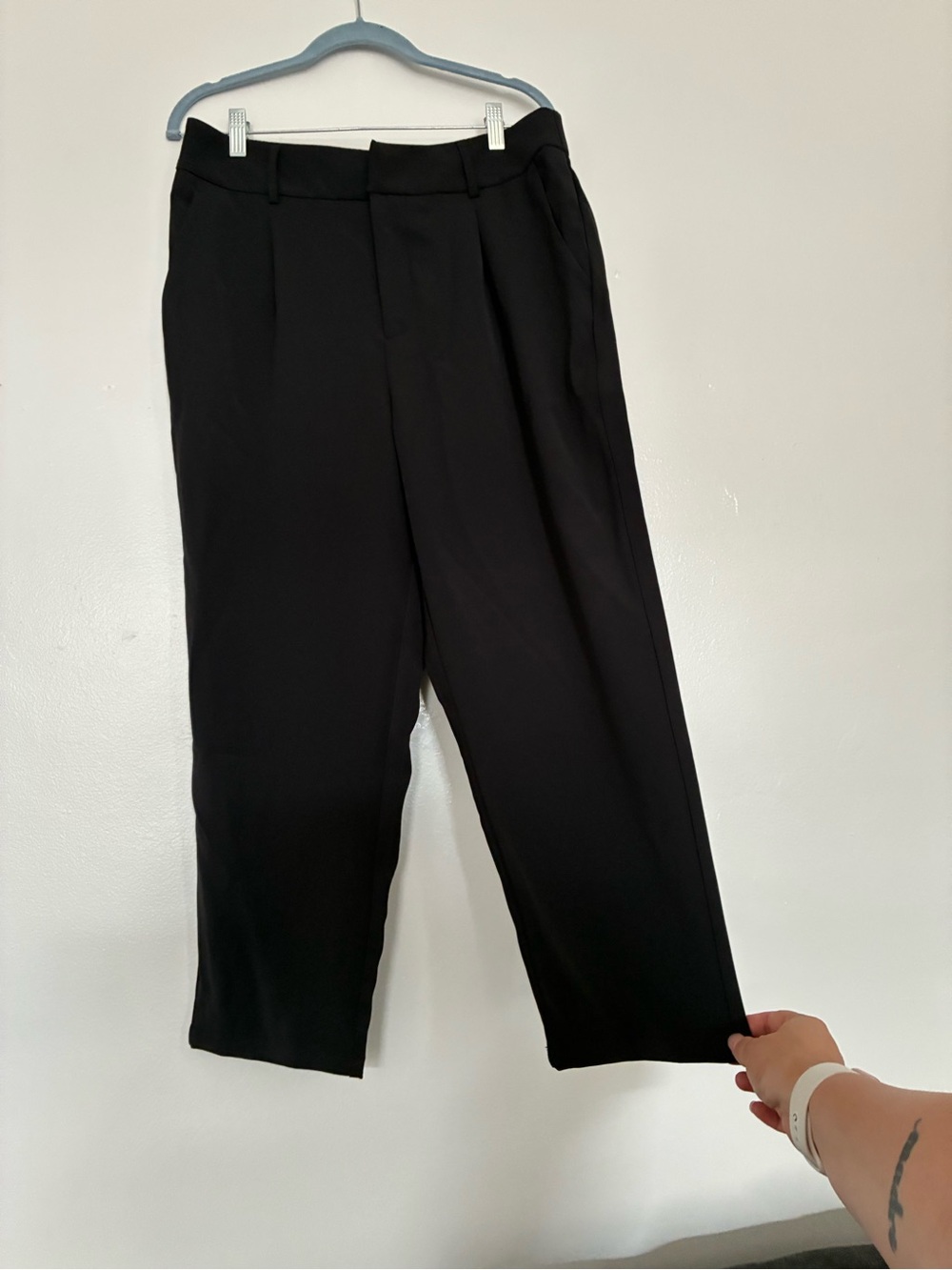Uniqlo Black Cropped Tailored Trousers